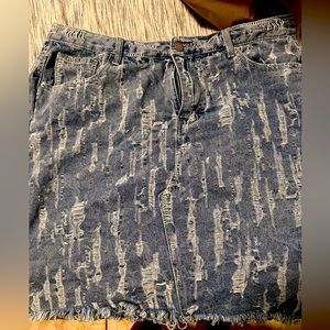 Used skirt SHEIN 1Xl